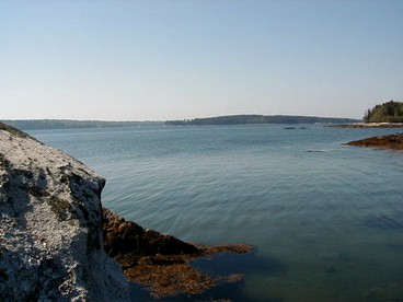 Peaceful Cottage Rental with Ocean Views near Camden Hills State Park, Maine - Friendship, Maine - glamping.directory