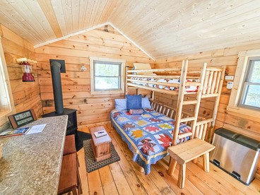 Cozy Tiny Cabin - Off-Grid Experience with Sled Dogs Year 'round in Minnesota - Grand Marais, Minnesota - glamping.directory