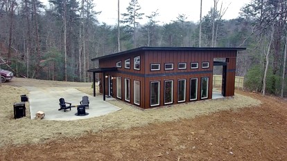 Romantic Cabin in Shady Grove Area of the Smoky Mountains: A Perfect One-Level Retreat for Couples - glamping.directory