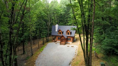 Glamping Escapes for Two in this Stunning Log Cabin in Logan, Ohio - Logan, Ohio - glamping.directory