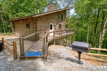 Glamping Escapes for Two in this Stunning Log Cabin in Logan, Ohio - glamping.directory