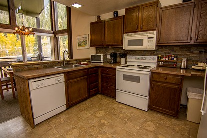 Family-Friendly Rental for 10 in Heart of the Taos Ski Valley of New Mexico - Taos Ski Valley, New Mexico - glamping.directory