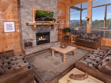 Luxury Cabin Getaway with a Private Hot Tub near Pigeon Forge in Tennessee - Sevierville, Tennessee - glamping.directory