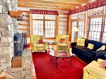 Gorgeous Lake Retreat Ideal for Getaways in the White Mountains - Whitefield, Maine - glamping.directory