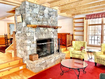 Gorgeous Lake Retreat Ideal for Getaways in the White Mountains - Whitefield, Maine - glamping.directory