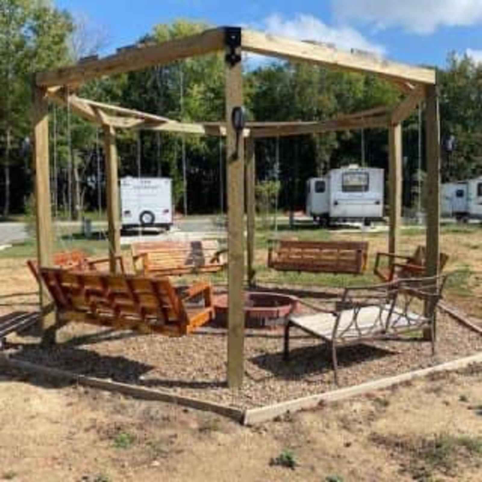 Miller’s Outpost - Greenbrier, Arkansas - glamping.directory