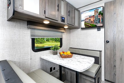 Luxury Caravan with Magical Views Ideal for Cherry Creek Camping near Buffalo, NY - Cherry Creek, New York - glamping.directory