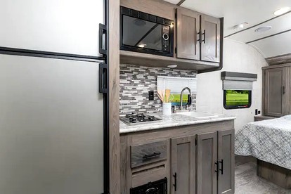 Luxury Caravan with Magical Views Ideal for Cherry Creek Camping near Buffalo, NY - Cherry Creek, New York - glamping.directory