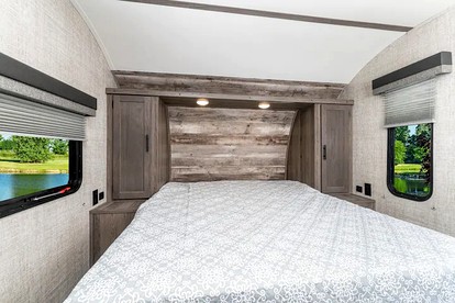 Luxury Caravan with Magical Views Ideal for Cherry Creek Camping near Buffalo, NY - Cherry Creek, New York - glamping.directory