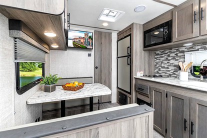 Luxury Caravan with Magical Views Ideal for Cherry Creek Camping near Buffalo, NY - Cherry Creek, New York - glamping.directory