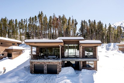 Stunning Luxury Cabin with Hot Tub and Spectacular Mountain Views near Ulerys Lakes in Big Sky, Montana - glamping.directory