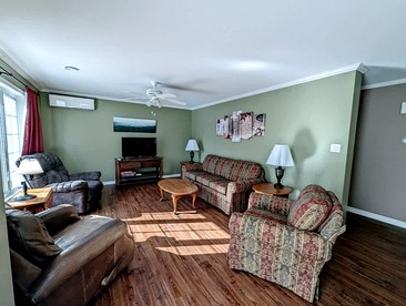 Spacious Ranch-Style Retreat with Private Deck, Nestled in Nature Near Acadia, Hancock Maine - Hancock, Maine - glamping.directory