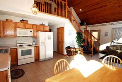Lakefront Cabin Rental Ideal for a Family Getaway in Wisconsin Dells, Wisconsin - Wisconsin Dells, Wisconsin - glamping.directory