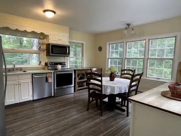 Unique Ski Rental in Berkshires Charlemont Near Hawley State Forest, Plainfield, Western Massachusetts - Plainfield, Massachusetts - glamping.directory