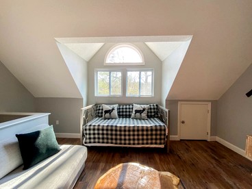 Cozy Vacation Rental with Direct Bike Path Access in North Conway, New Hampshire - North Conway, New Hampshire - glamping.directory