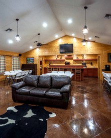 Fantastic Log Cabin Rental for a Fun-Filled Family Vacation in Texas - Nacogdoches, Texas - glamping.directory
