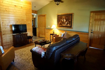Fantastic Log Cabin Rental for a Fun-Filled Family Vacation in Texas - Nacogdoches, Texas - glamping.directory