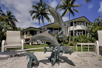 Stylish Oceanfront Vacation Rental with Private Beach, Pool, and Hot Tub in Florida Keys - Key West, Florida - glamping.directory