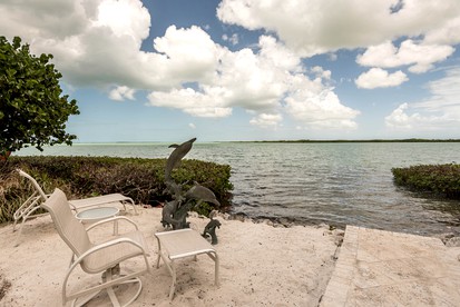 Stylish Oceanfront Vacation Rental with Private Beach, Pool, and Hot Tub in Florida Keys - Key West, Florida - glamping.directory