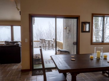Tree-House Style Cabin for Rent near Boone, North Carolina - Beech Mountain, North Carolina - glamping.directory