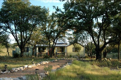 Romantic Cabin for a Weekend Getaway from San Antonio, Texas - Fredericksburg, Texas - glamping.directory