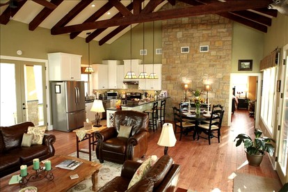 Romantic Cabin for a Weekend Getaway from San Antonio, Texas - Fredericksburg, Texas - glamping.directory