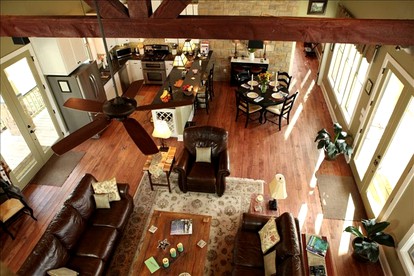 Romantic Cabin for a Weekend Getaway from San Antonio, Texas - Fredericksburg, Texas - glamping.directory