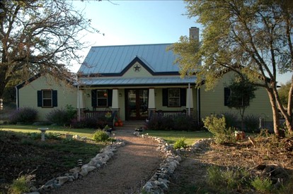 Romantic Cabin for a Weekend Getaway from San Antonio, Texas - glamping.directory