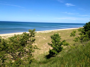 Incredible Lake Getaway with Direct Beach Access near Muskegon, Michigan - glamping.directory