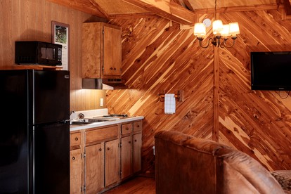 Cozy Vacation Rental with a Shared Swimming Pool in Heber Springs, Arkansas - Heber Springs, Arkansas - glamping.directory