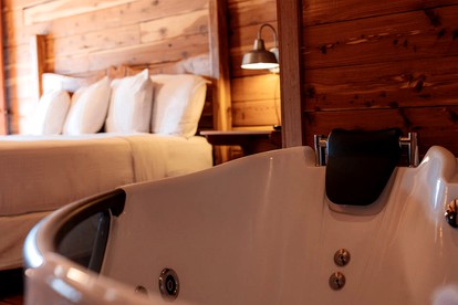 Cozy Vacation Rental with a Shared Swimming Pool in Heber Springs, Arkansas - Heber Springs, Arkansas - glamping.directory