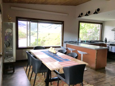 Cozy Cabin Retreat with Stunning Views of Yellowstone National Park in Montana - Gardner, Montana - glamping.directory