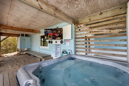 Gorgeous Beach House with Incredible Water Views for an Unforgettable Escape in Duck, North Carolina - Duck, North Carolina - glamping.directory