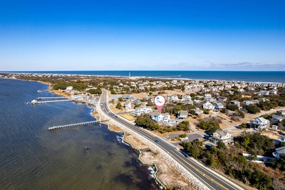 Gorgeous Beach House with Incredible Water Views for an Unforgettable Escape in Duck, North Carolina - Duck, North Carolina - glamping.directory