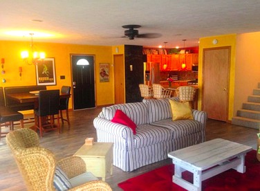 Lakeside Vacation Rental with Hot Tub near Fort Wayne, Indiana - North Webster, Indiana - glamping.directory