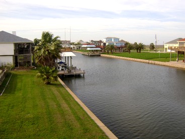 Pet-Friendly Vacation Rental with a Boat Slip on a Canal in Crystal Beach, Texas - Crystal Beach, Texas - glamping.directory