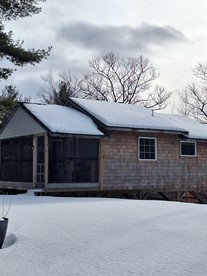 Unplug and Reconnect in a Peaceful Off-Grid Cabin for Relaxation and Nature Immersion in Beddington, Maine - Beddington, Maine - glamping.directory