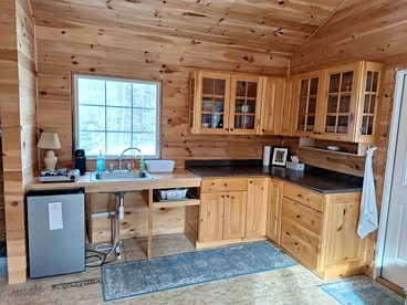 Unplug and Reconnect in a Peaceful Off-Grid Cabin for Relaxation and Nature Immersion in Beddington, Maine - Beddington, Maine - glamping.directory
