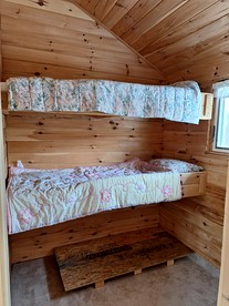 Unplug and Reconnect in a Peaceful Off-Grid Cabin for Relaxation and Nature Immersion in Beddington, Maine - Beddington, Maine - glamping.directory
