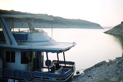 Luxury Houseboat for Cruise-Style Getaway on Lake Travis near Austin, Texas - Volente, Texas - glamping.directory