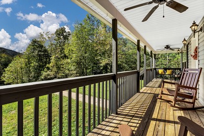 Spacious Mountain Retreat with Bonus Game Room Near Asheville, Barnardsville, NC - Barnardsville, North Carolina - glamping.directory