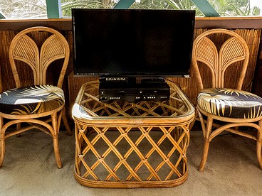 Charming Studio Rental Hideaway with Ocean Views and Private Hot Tub in Hawaii - Captain Cook, Hawaii - glamping.directory