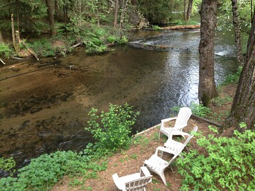Cozy Vacation Cottage Rental near Lassen Volcanic National Park, Northern California - Shingletown, California - glamping.directory