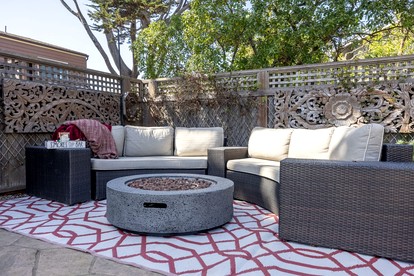 Elegant Coastal Retreat with Panoramic Ocean Views near Half Moon Bay, California - glamping.directory