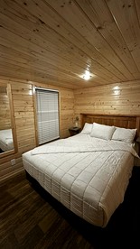 Peaceful Tiny Home Getaway with Loft & Open Sky Views in Williams, Arizona - Williams, Arizona - glamping.directory
