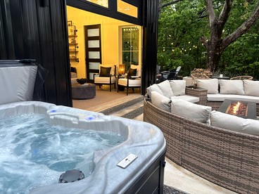 Serene Modern Hot Tub Cabin with Valley Views near Lake Tenkiller, Vian, Oklahoma - Vian, Oklahoma - glamping.directory