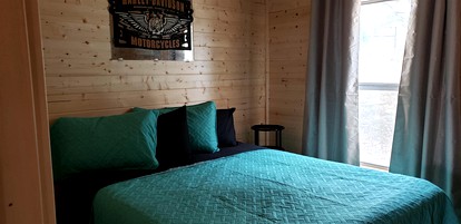 Lovely Nature Getaways near Austin, Texas, in this Cute Cabin Rental in Pipe Creek - Pipe Creek, Texas - glamping.directory