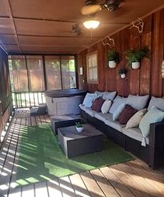 The Gator Den at Caddo Lake in Karnack, Texas - Karnack, Texas - glamping.directory