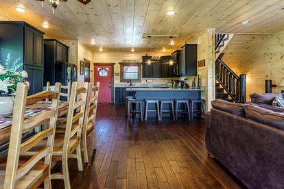 Outstanding Cabin with Game Room, Jacuzzi and Cinema Room in Tennessee - Sevierville, Tennessee - glamping.directory