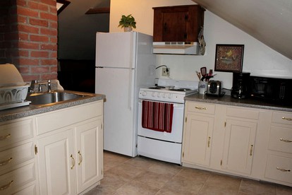 Incredible Farm Stay Getaway for Four Guests in Canterbury, New Hampshire - Canterbury, New Hampshire - glamping.directory